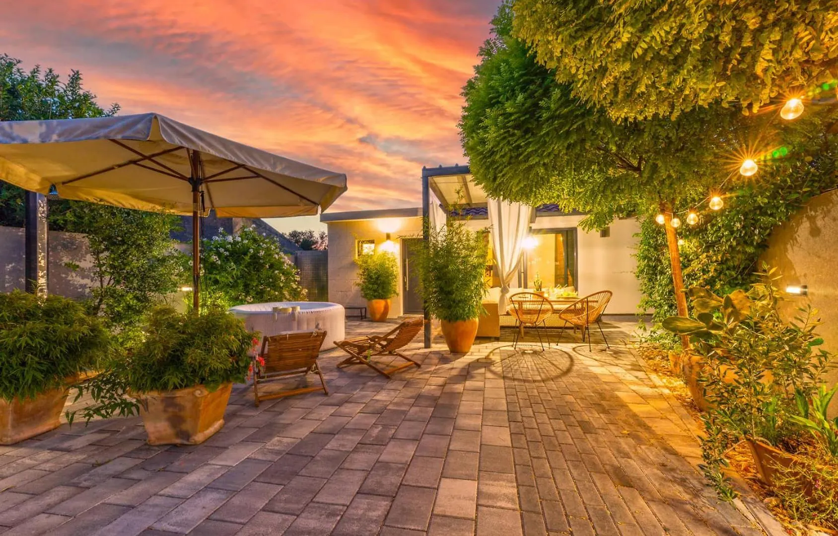 Holiday Home Kairos With Hot Tub Privlaka